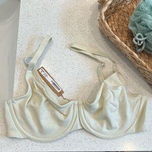 Brand new Skims bra